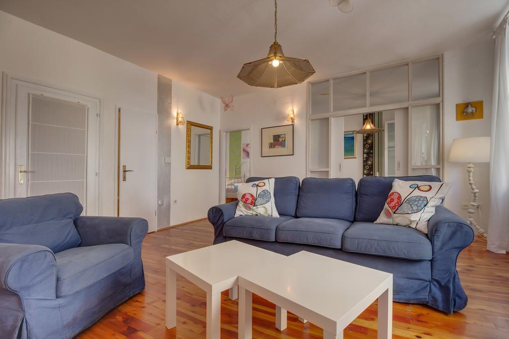 Apartments Mandarina Mali Lošinj Chambre photo
