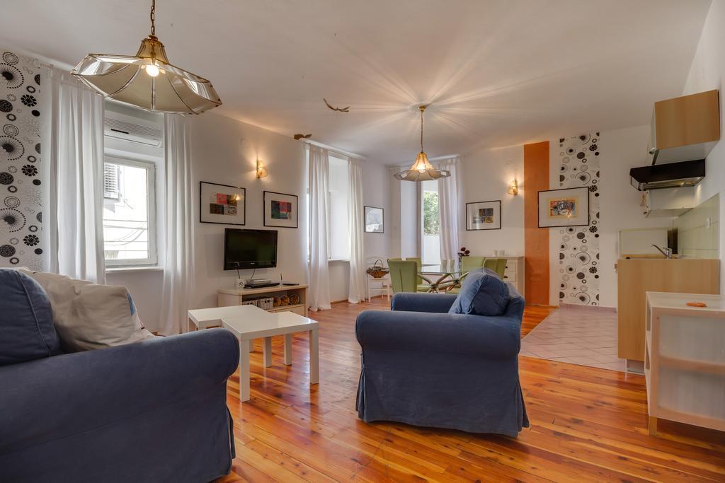 Apartments Mandarina Mali Lošinj Chambre photo