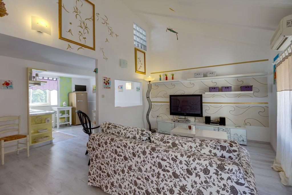 Apartments Mandarina Mali Lošinj Extérieur photo